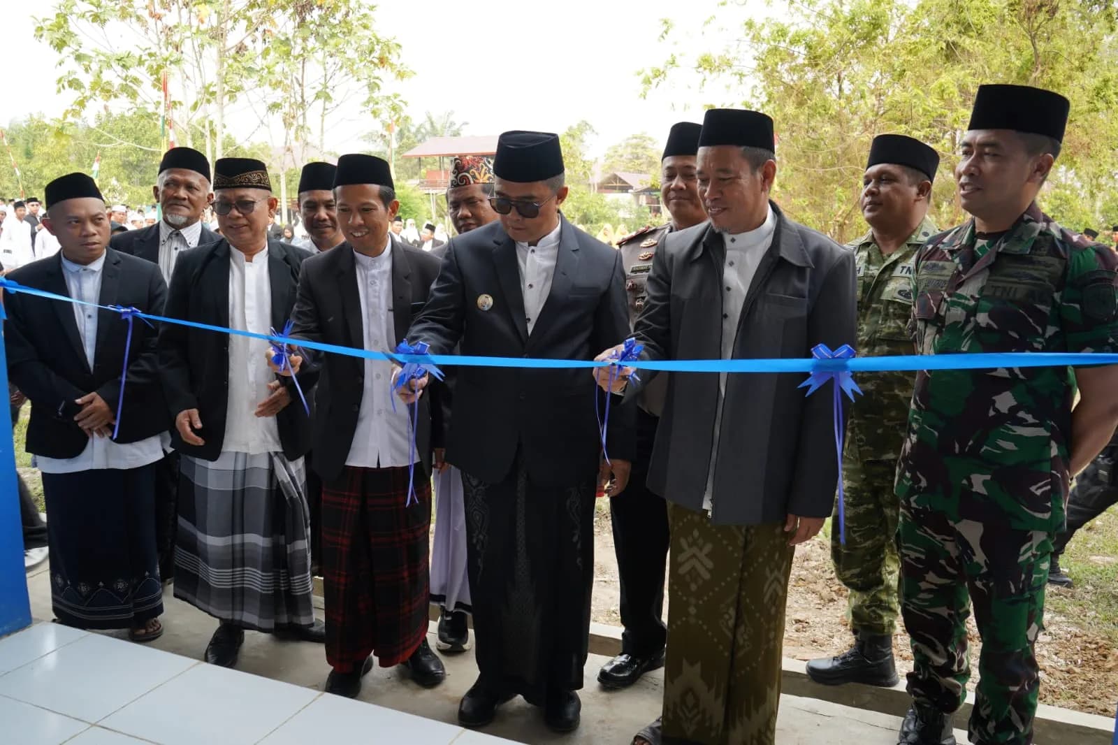 Mahyunadi Resmikan Gedung Baru Pesantren Al-Munawwir di Hari Santri