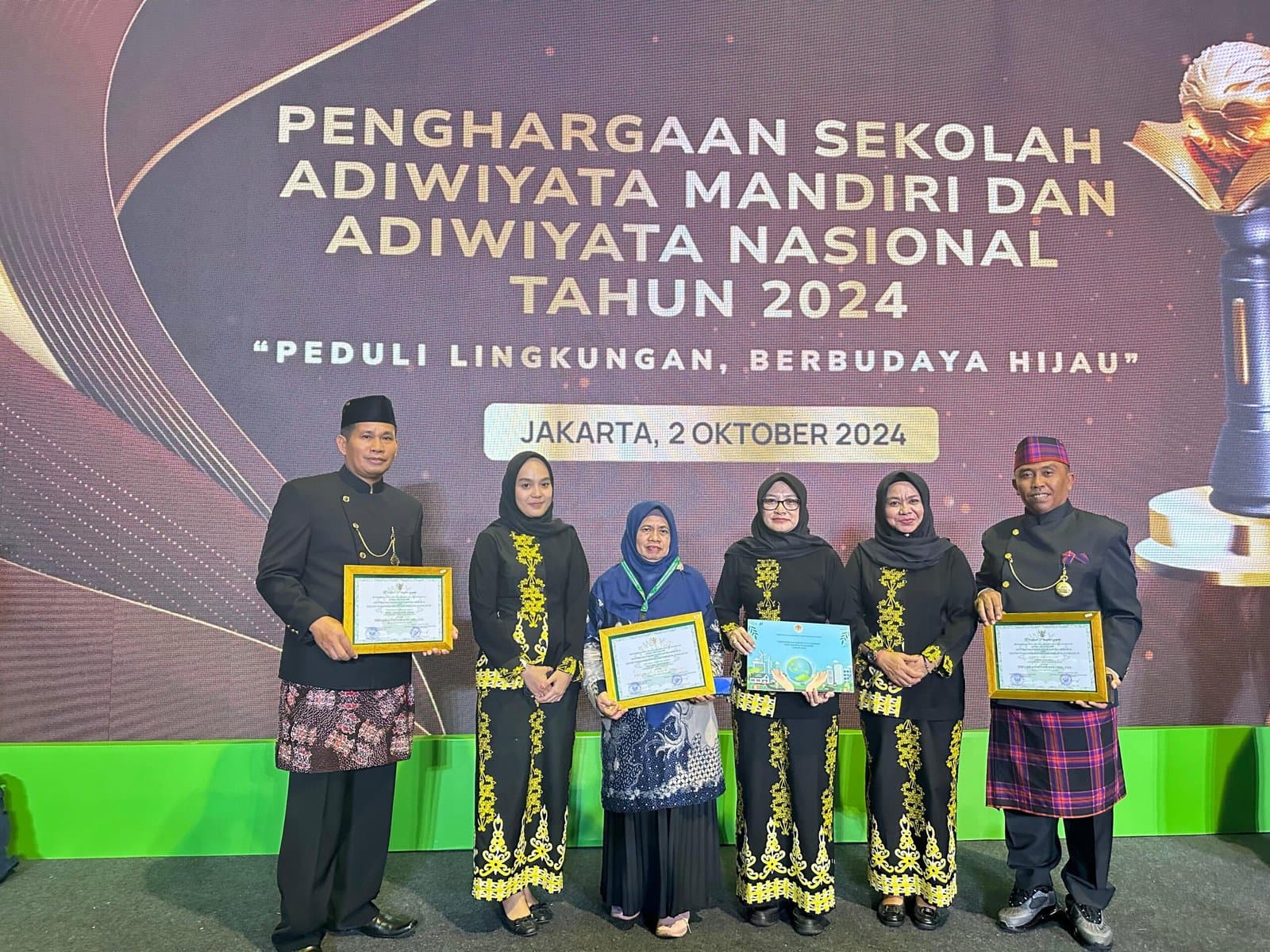 Lima Sekolah di Kutim Sabet Adiwiyata Nasional 2024, Bukti Komitmen Terhadap Lingkungan