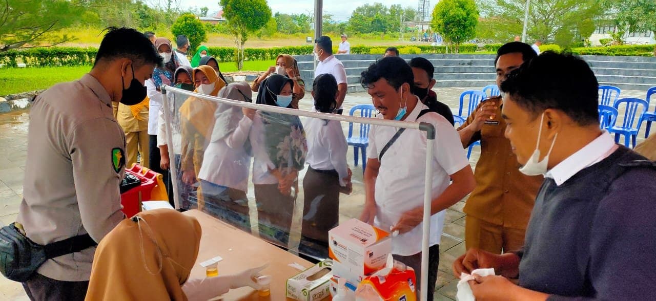 BNN Kutim dan Satresnarkoba Polres Gencarkan Tes Urine - Pastikan Pegawai Pemkab Bebas Narkoba