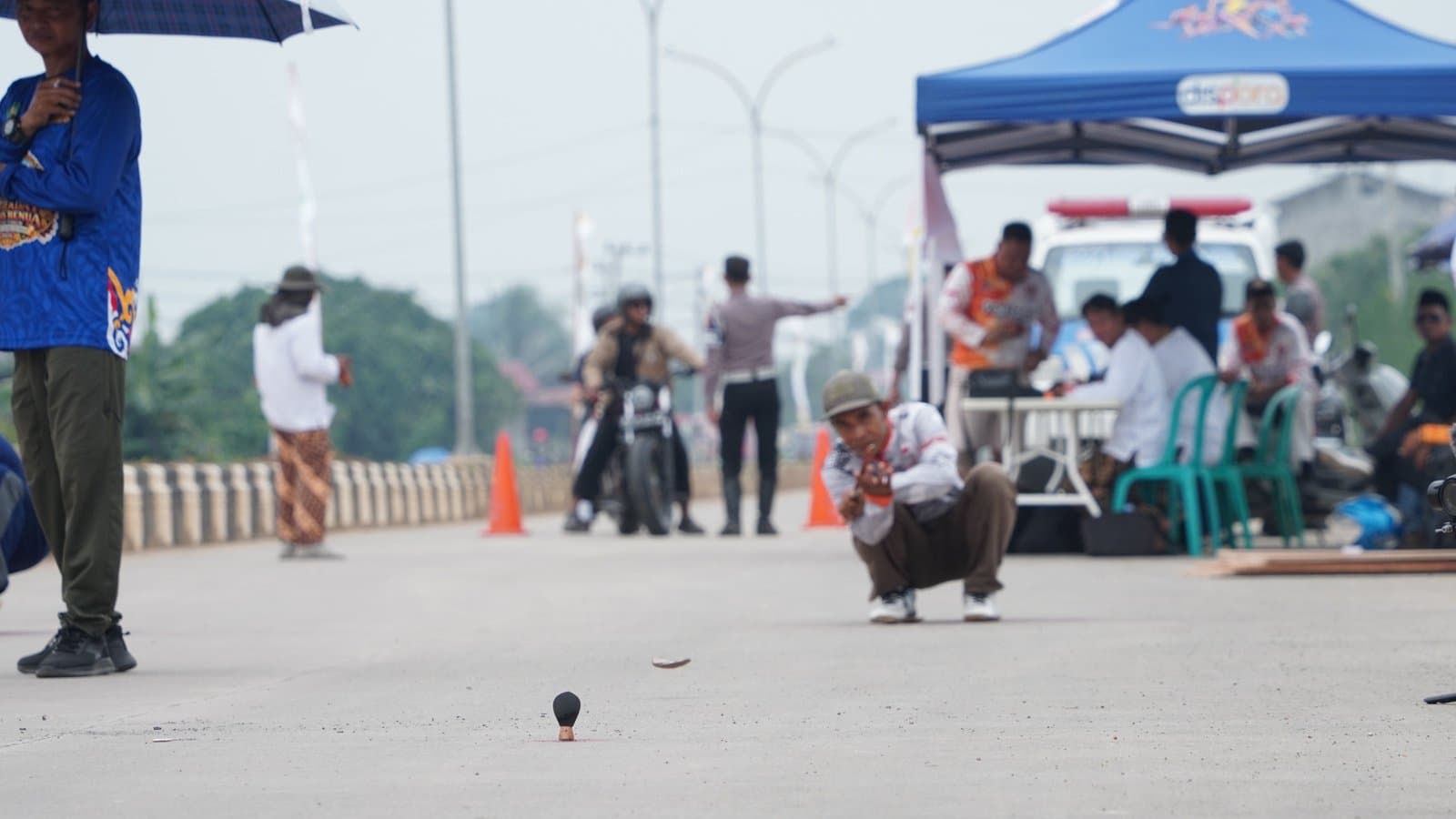 Gasing dan Belogo, dari Tradisi Menuju Wisata