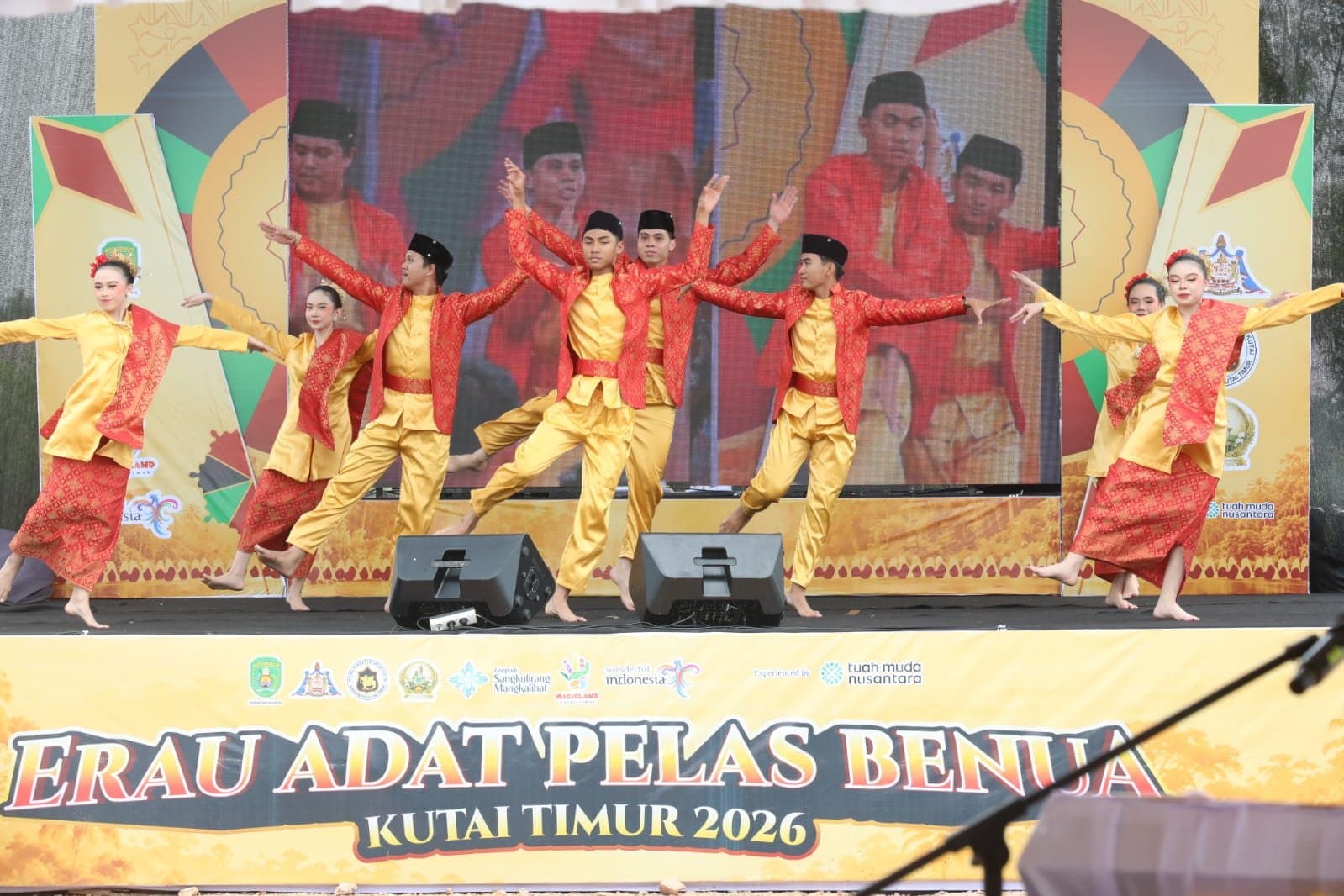 Tari Ganjar Ganjur Semarakkan Erau Adat Pelas Benua Kutim