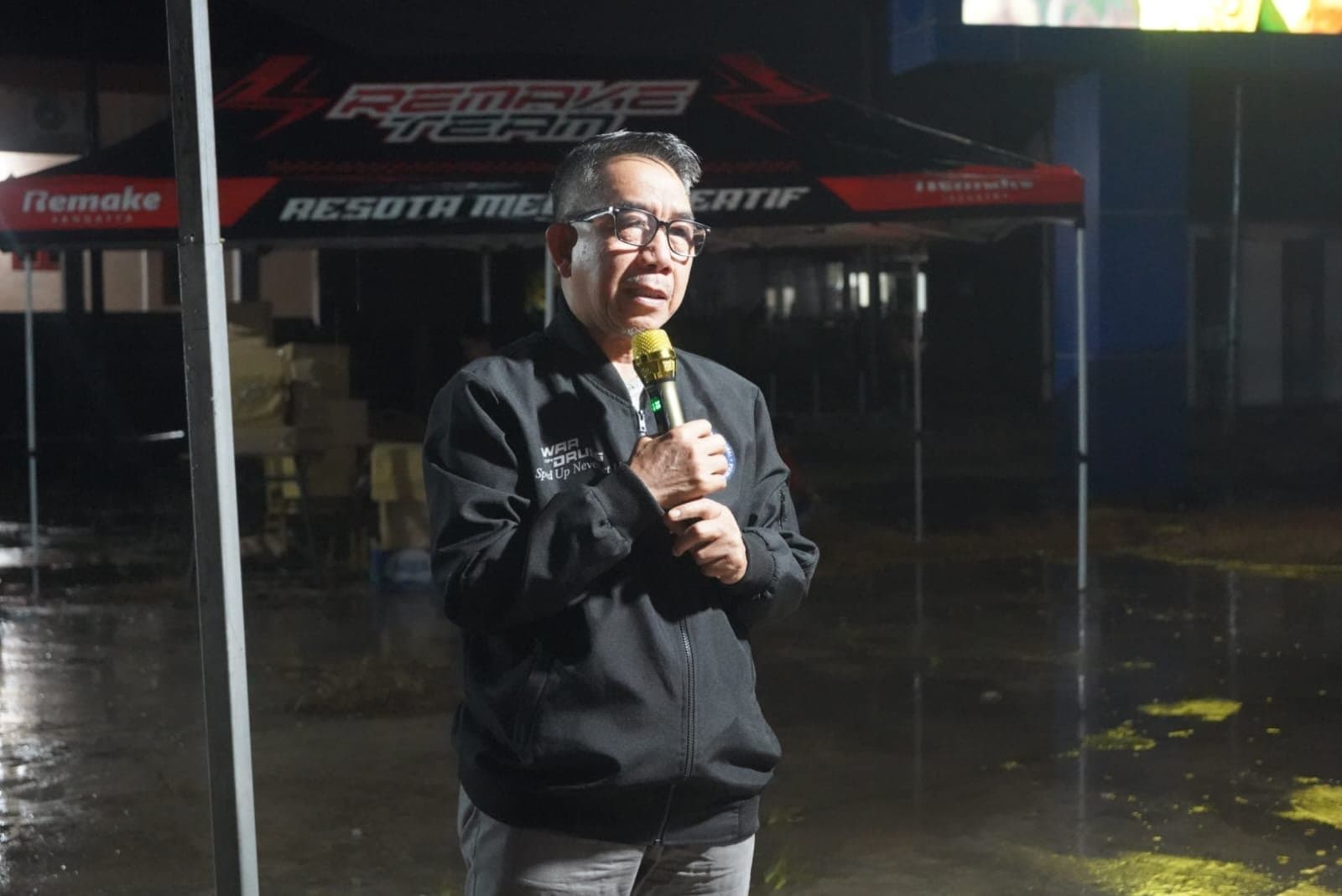 Hujan Tak Padamkan Antusiasme Warga Nobar Final Piala Dunia di Sangatta