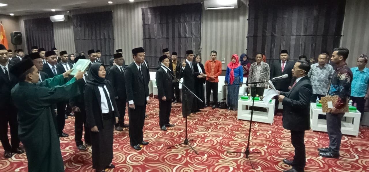 54 Panwascam Kutim Dilantik - Siap Jalankan Tugas, Tekankan Integritas