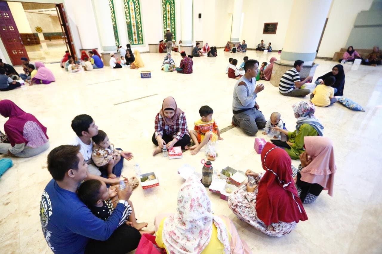 Masjid Agung Al-Faruq Sediakan 6.000 Paket  - Makanan Gratis Selama Ramadan, Sumbangan  OPD dan Swasta