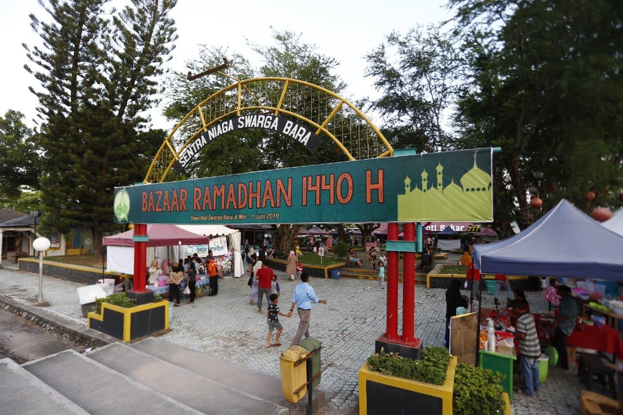 Semarak Ramadan di Town Hall, 25 Stan Pasar Berdiri - Takjil Tradisional Masih Favorit