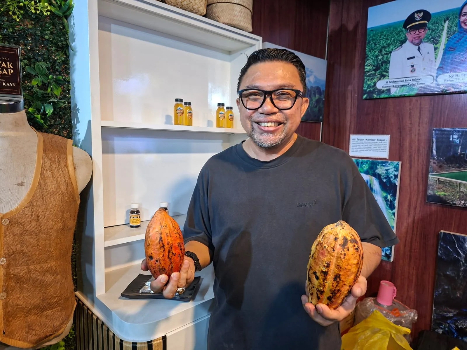 Di PRKE 2026, Karangan Kenalkan Cokelat Fermentasi hingga Kerajinan Dayak Basap