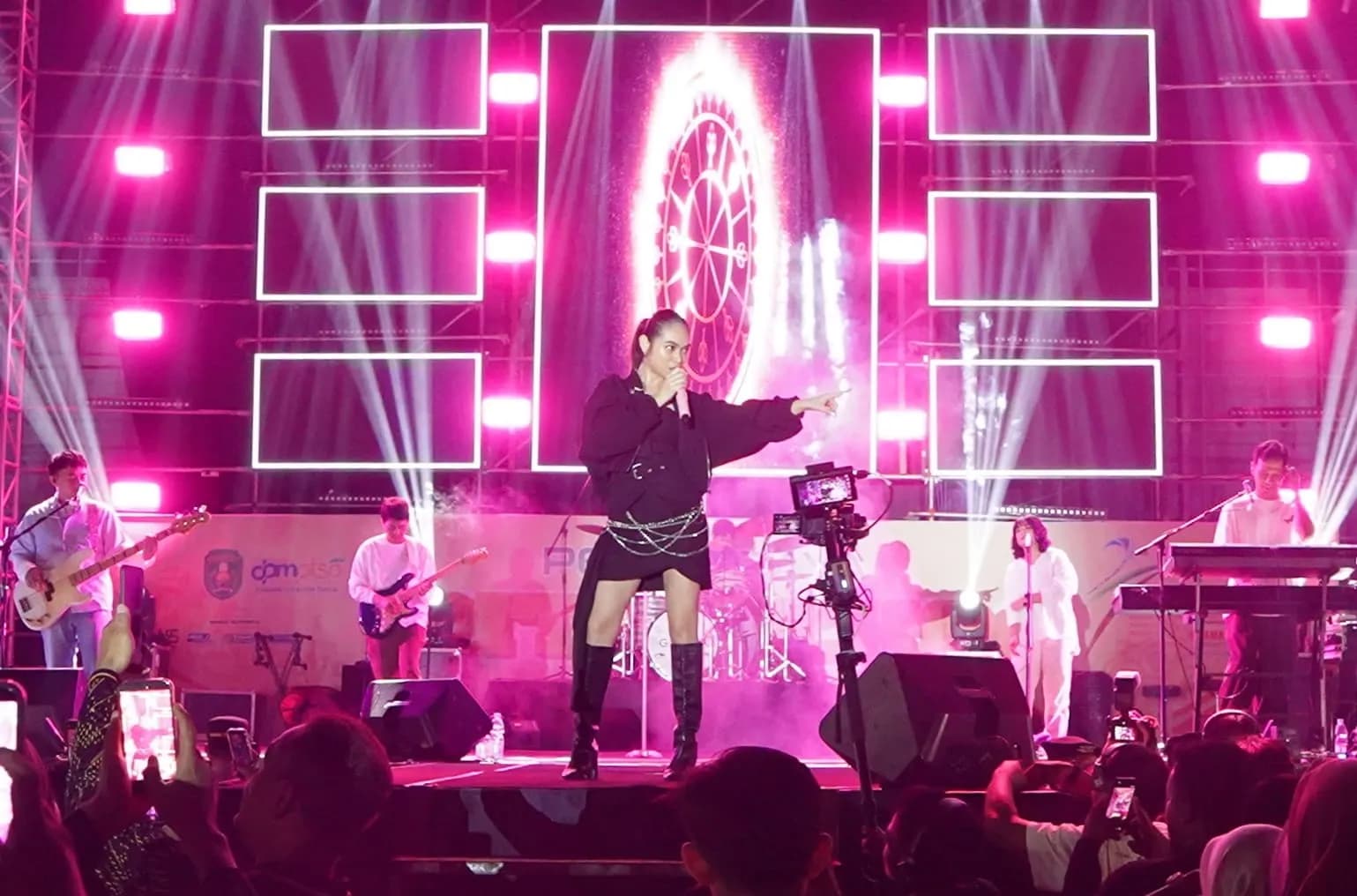 Karaoke Massal, Lagu-Lagu Geisha Iringi Malam Penutupan PRKE 2026