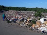 Volume Sampah Diprediksi Meningkat di H+3 Lebaran – UPT Kebersihan Tetap Beri Pelayanan Maksimal