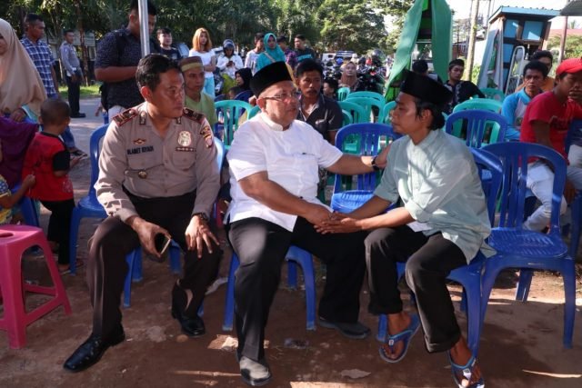 Bupati Bertakziah Ke Rumah Duka - Korban Tenggelam di Sungai Sangatta 2019-07-06 at 11.26 (1)