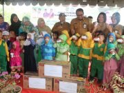 Dukung PAUD Dengan Gerimis – Ratusan Susu Dibagi di Sangatta Selatan