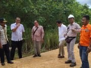 Pemkab Kutim Arahkan Perusahaan Perbaiki Kerusakan Jalan di Desa Mata Air