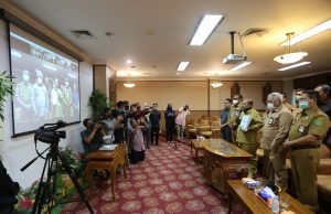 Pemkab Kutim Serahkan LKPD Lewat Konferensi Video Dengan BPK RI