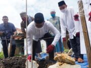 Kasmidi Letakan Batu Pertama Pembangunan Masjid Jannatul Ma’wa