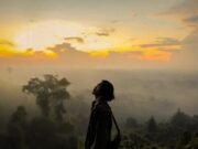 Puncak Sebatik yang Cantik – Panorama Perbukitan di Teluk Pandan