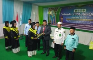Wisuda 166 Santri TK/TPA Se-Kaliorang – Wabup Tegaskan Komitmen Pemkab Kutim Soal Pengembangan SDM