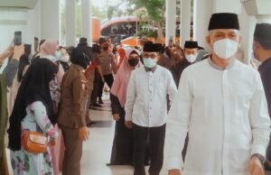 Bupati Ardiansyah Sulaiman Sambut Kedatangan Jamaah Haji Kutim