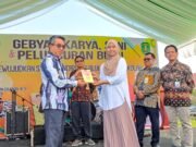 Luar Biasa, Siswa Smansel Launching Tiga Buku Inspiratif