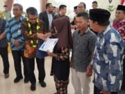 Ardiansyah Serahkan Hibah Air Minum Perkotaan – Dinikmati Ribuan KK, Sudah Tiga Tahun Berjalan