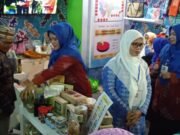 Animo Kunjungan Besar, Produk UP2K TP PKK Kutim Ludes Terjual