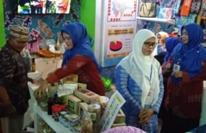 Animo Kunjungan Besar, Produk UP2K TP PKK Kutim Ludes Terjual