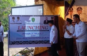 Ardiansyah Saksikan Launching Pembuatan e-KTP di Batu Ampar
