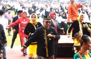 Meriahkan HUT Kaltim, Ardiansyah Ikut Tari Jepen Nusantara