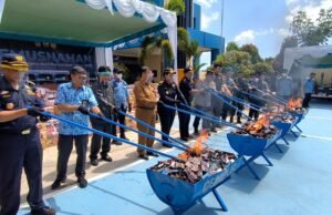 Didukung Pemkab Kutim, KPPBC TMP C Sangatta Musnahkan BKC Ilegal
