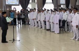 Dikukuhkan Bupati Ardiansyah, 135 Kepala Desa se-Kutim Terima SK Perpanjangan Jabatan 8 Tahun