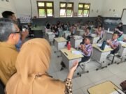 Bupati Kutim Kunjungi Sekolah Dharma Utama di Muara Wahau – Apresiasi DSN Group, Dorong Semangat Pembangunan Pendidikan