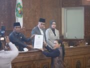 Seluruh Fraksi DPRD Kutim Dukung Raperda RTRW dan KLA