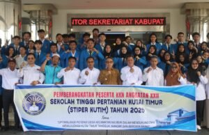 Bupati Kutim Lepas 53 Mahasiswa STIPER ke “Kampus Kehidupan”