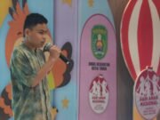 Nyanyian “Melukis Senja” dari Siswa SLB Kutim Ilvian Menyentuh Hati