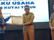 Realisasi Investasi Rp 20 T, Kutim Raih Dua Penghargaan Terbaik Kedua se-Kaltim