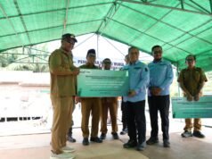 Dukung Pemkab Kutim, Indexim Serahkan Bantuan Air Bersih Desa Baay dan Pengadan